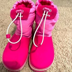 Crocs boots size j3 pink color